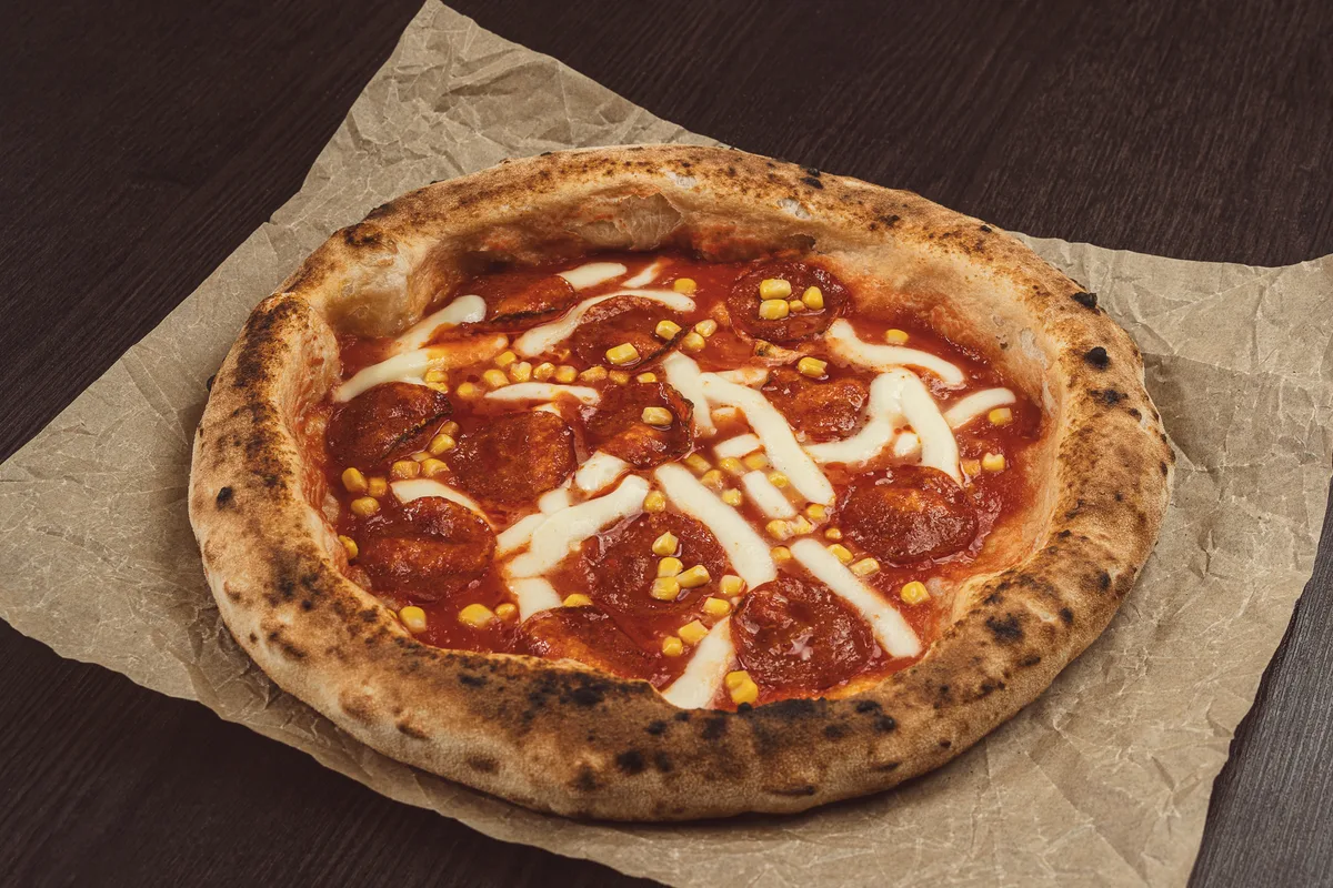 Salame e Mais pizza