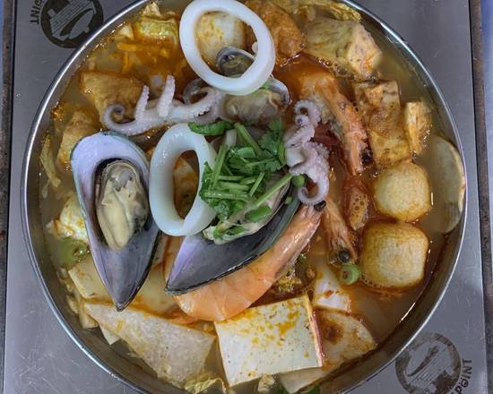3. Tom Yum with Shrimp Hot Pot (Mild Spice)