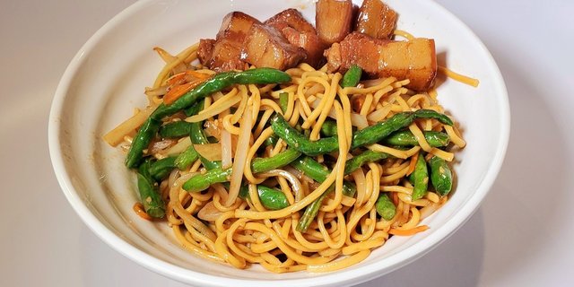 Pork Belly Chow Mein