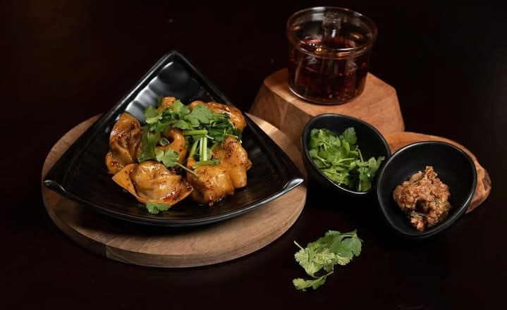 Sichuan Chili Oil Wontons (8Pc)