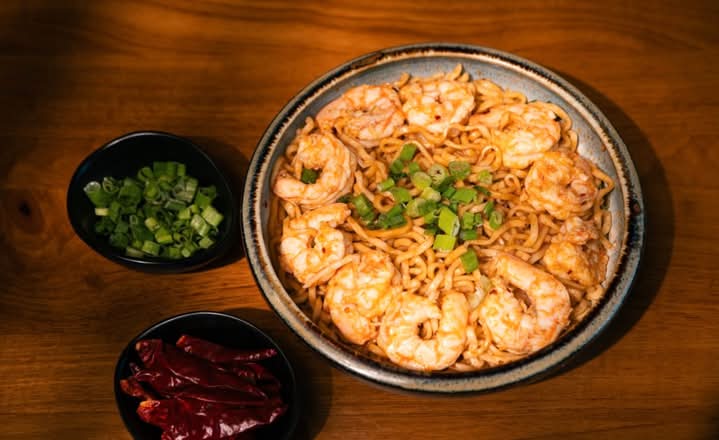 Spicy Mixed Noodle With Shrimp