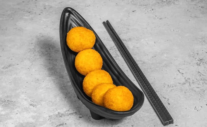 Sweet Potato Ball With Taro