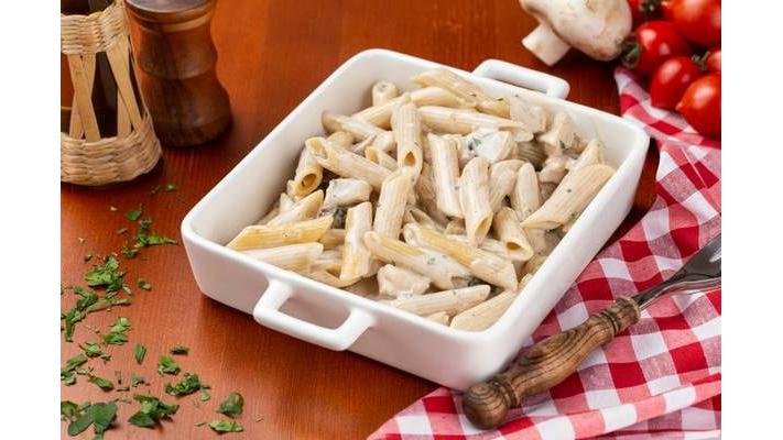 Paste Pollo and Gorgonzola