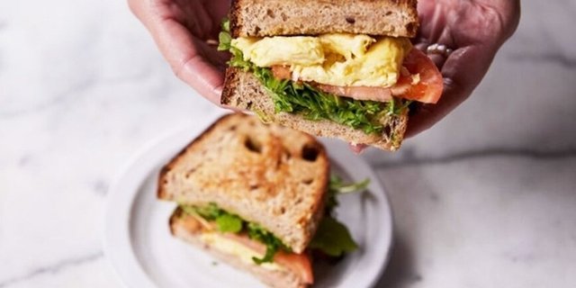 Avocado Breakfast Sandwich