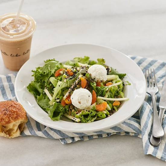 Green and Nutty Salad