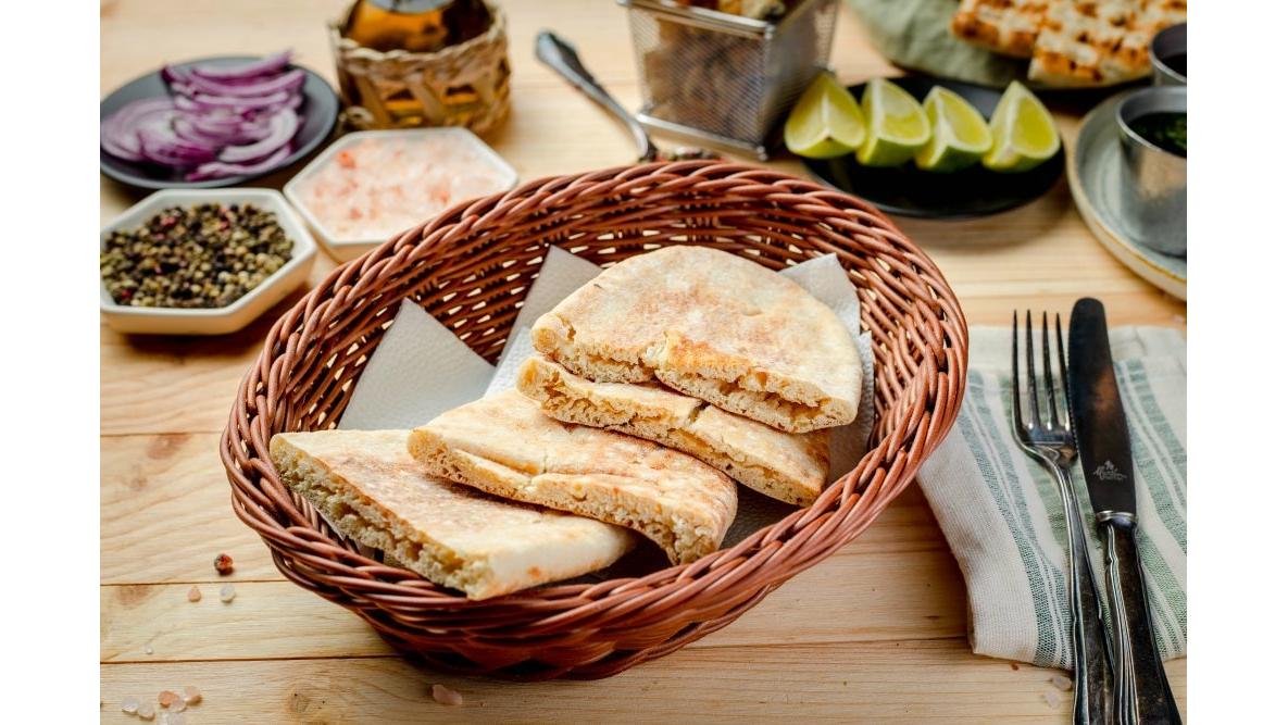 Coș cu pâine