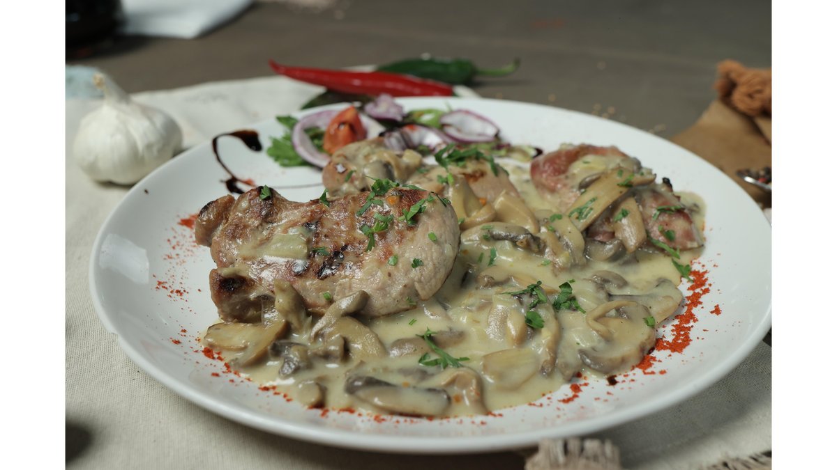 Medalion de porc cu ciuperci﻿