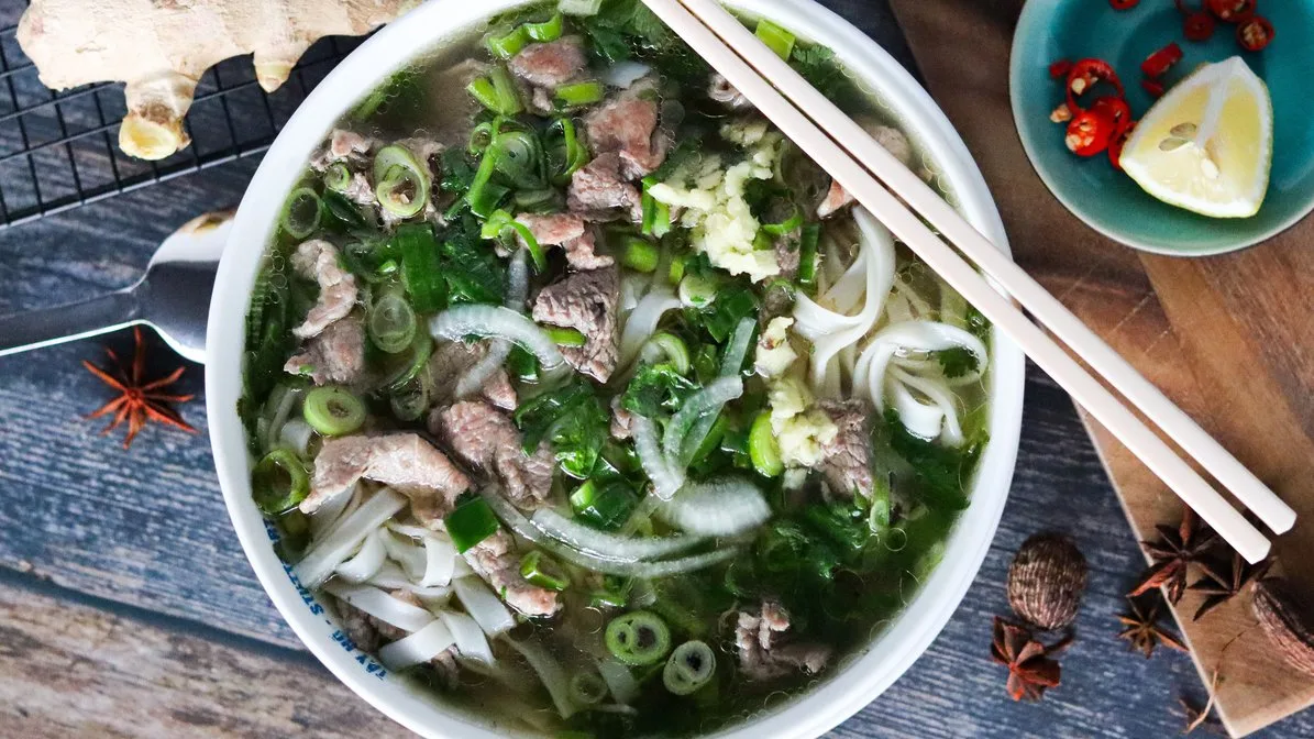 F6. Pho Bo