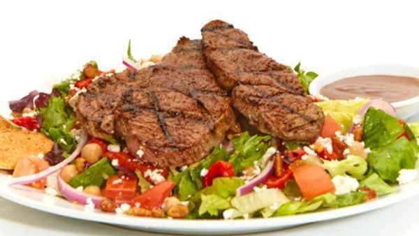 Mediterranean Salad w/ Grilled Lamb