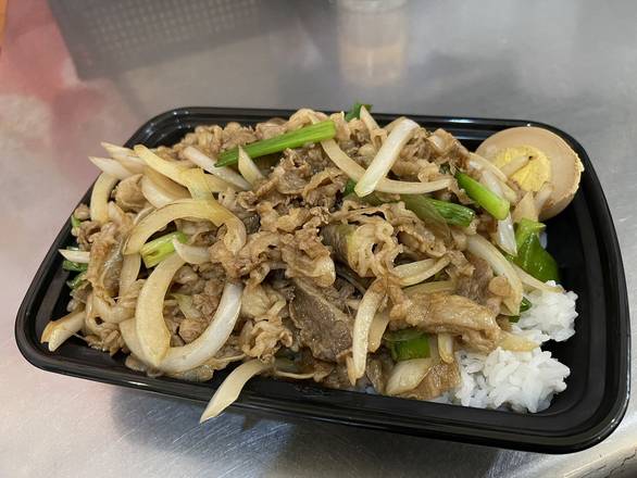 Scallion Fatty Beef / 葱爆肥牛