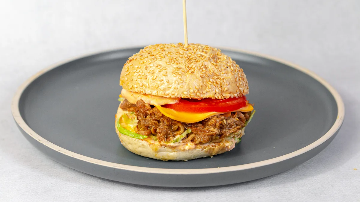 Pulled pork burger