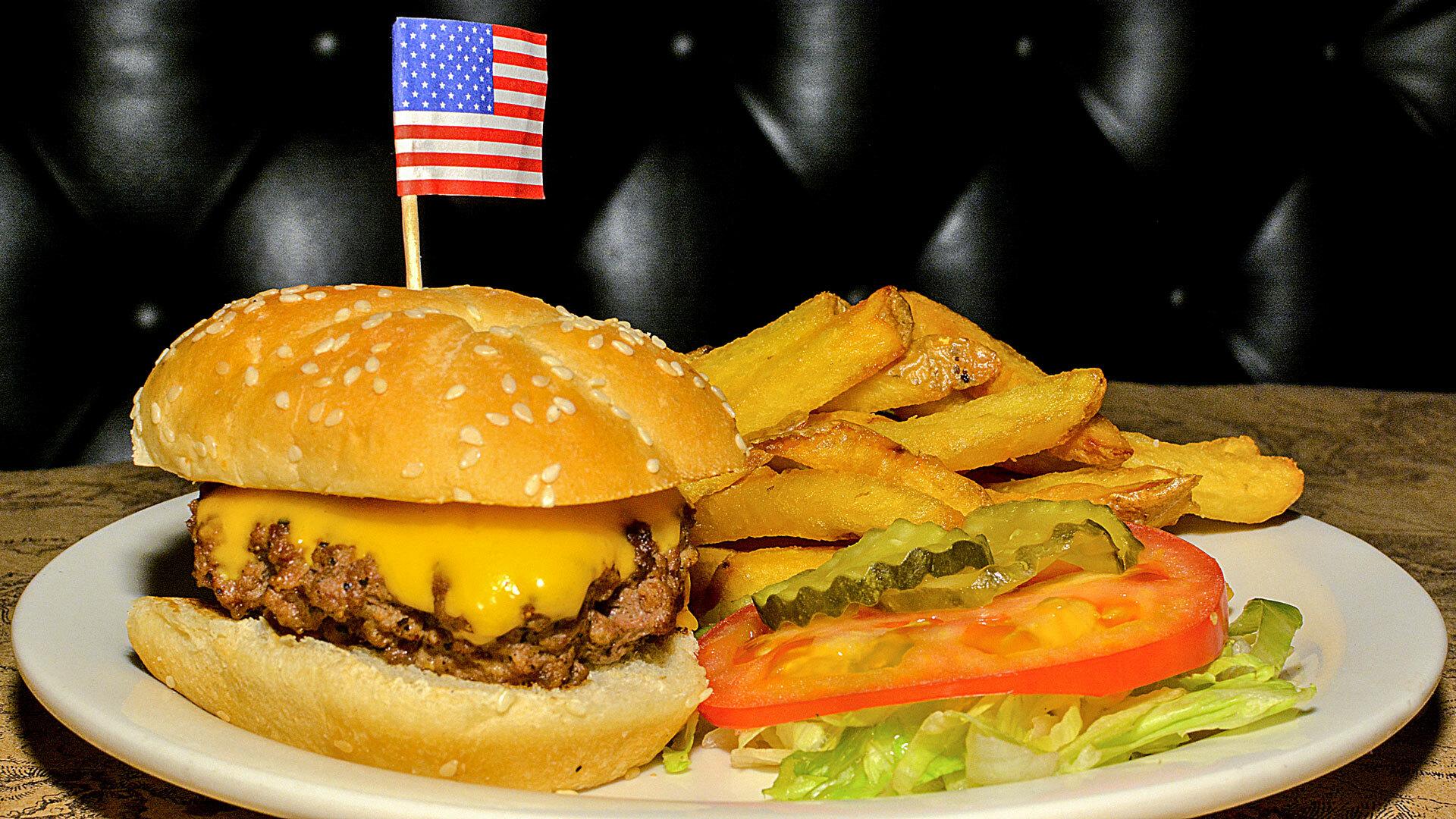 Kid's Beef Cheeseburger