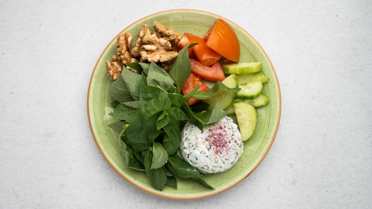 Noon Panir Sabzi