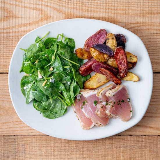 seared tuna plate
