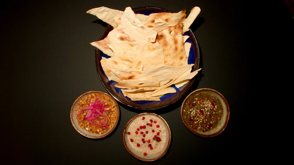 Dip and Share Pane Carasau