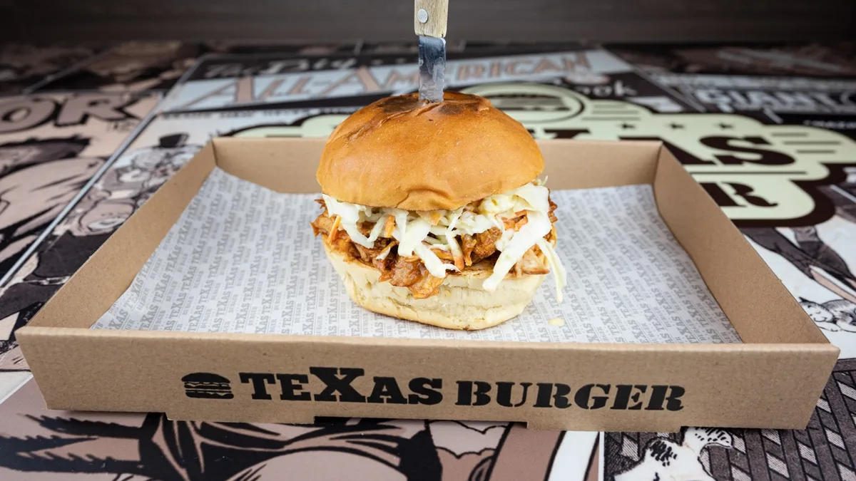 Pulled pork burger