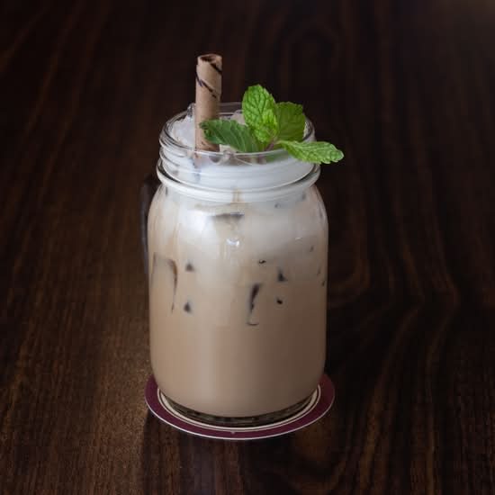 Thai ice coffee with milk