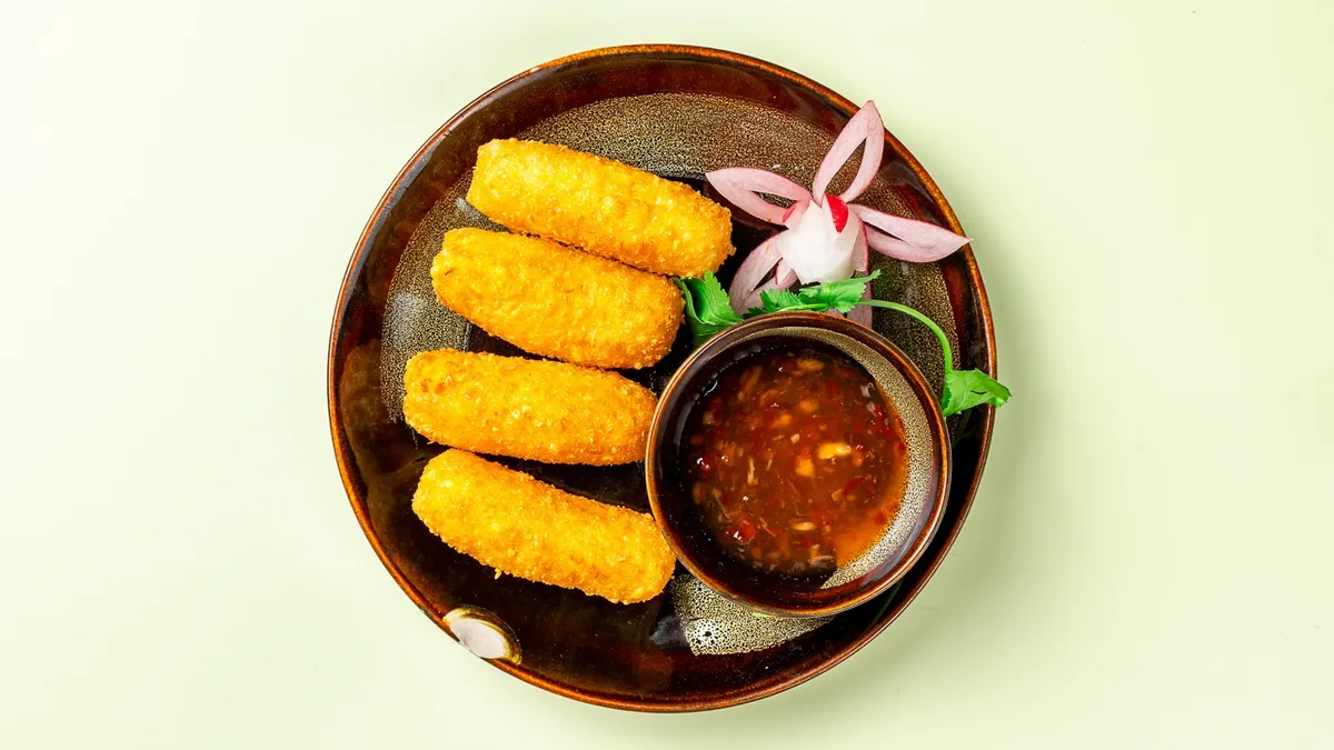 4. Nuey Tood