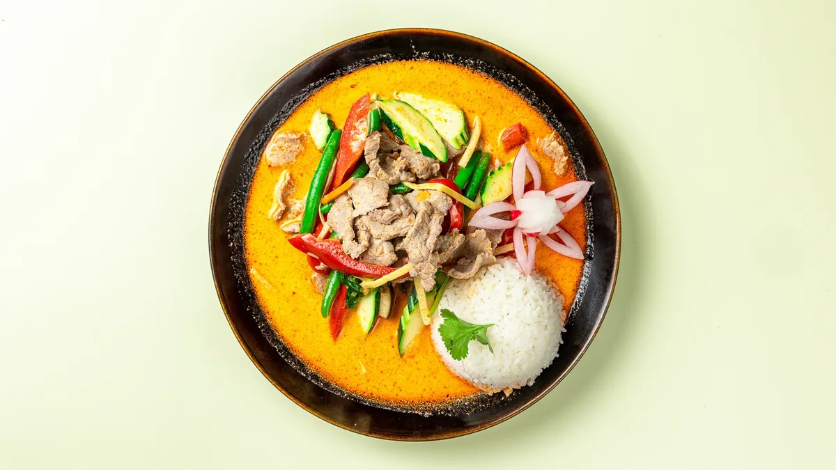 Gaeng Daeng