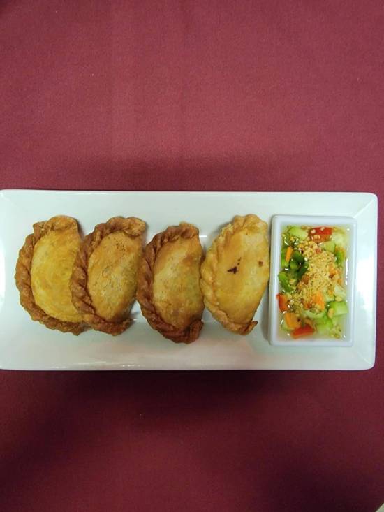 A 15 . Chicken puff ( 4 pieces)