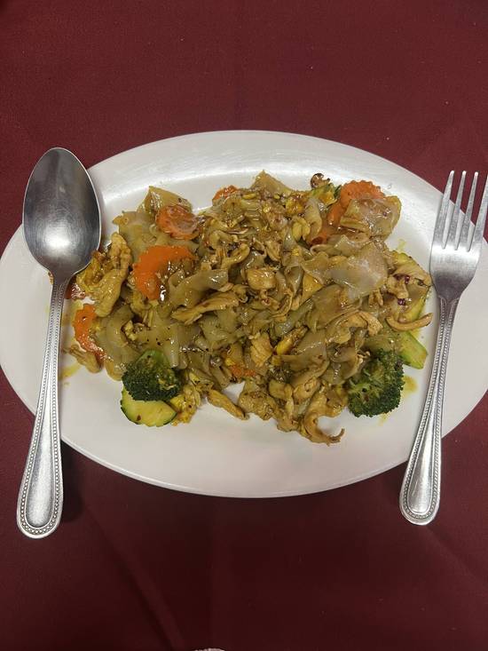 N 4. Pan Singapore Noodles