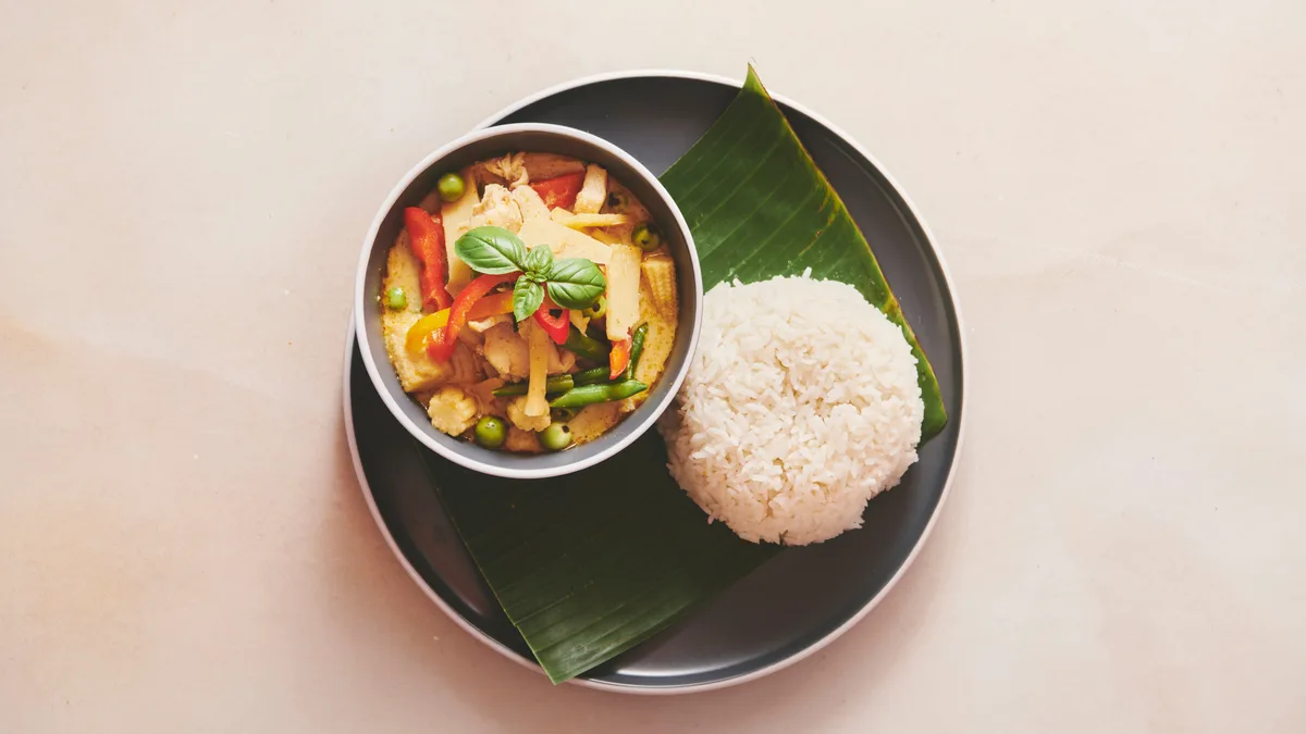 11. Grøn karry - Gaeng khiew wan 🌶
