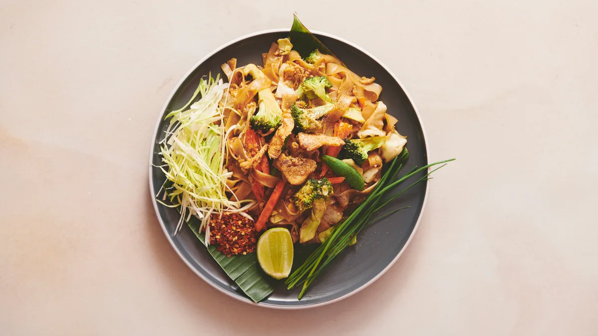 17. Stegte brede risnudler - Phad se iw