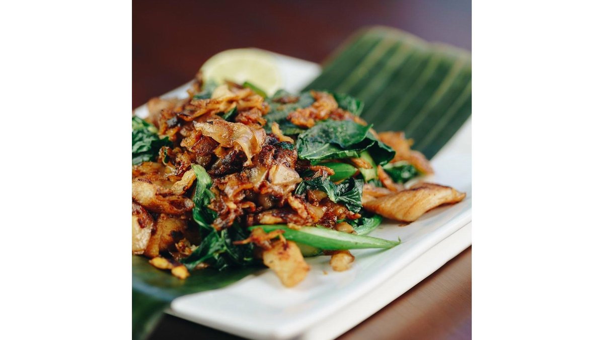 * BEEF PAD SEE EW/PAD SEE EW CU VITA