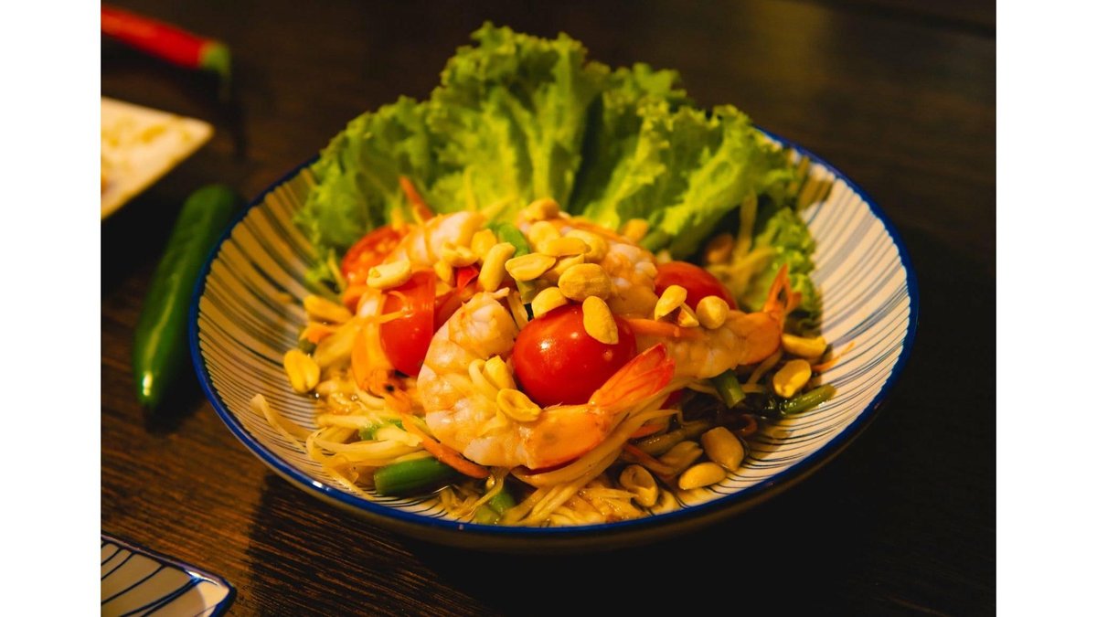 *** PAPAYA SALAD WITH SHRIMPS