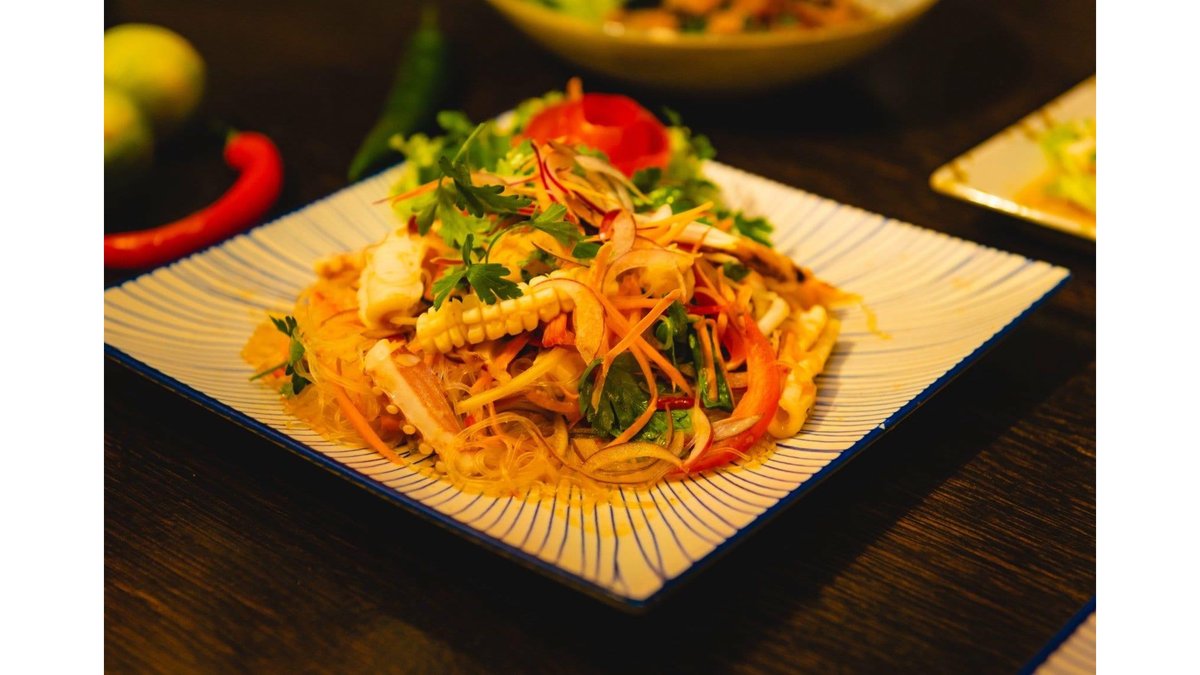 ** SEA FOOD SALAD WITH NOODLES-SALATA DE FRUCTE DE MARE CU TAIETEI