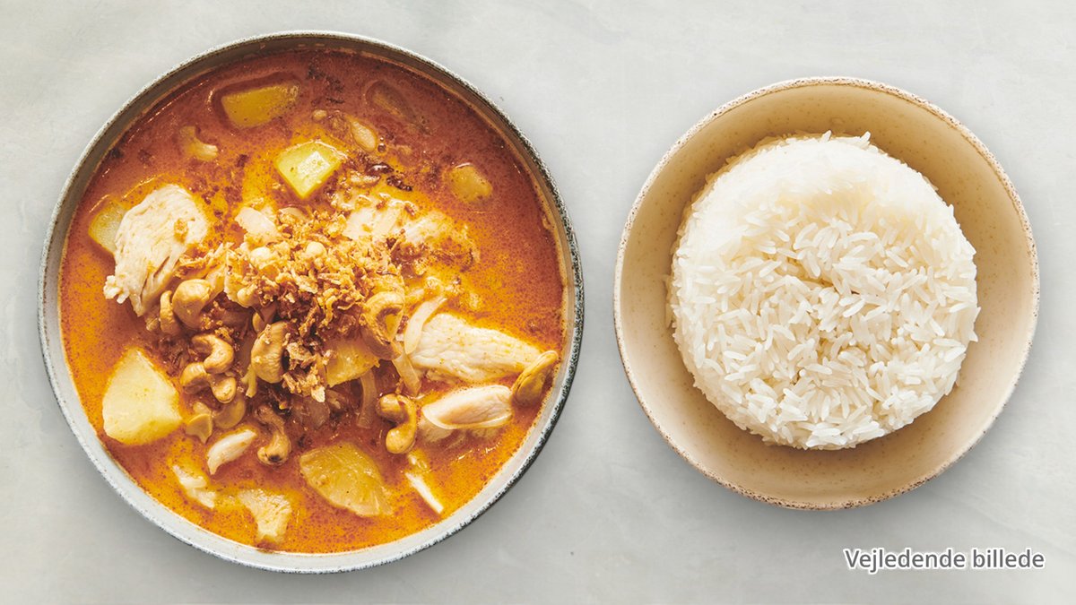 29. Massaman Gai 🌶