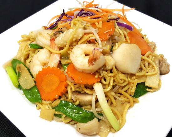 Thai Lo Mein Noodles