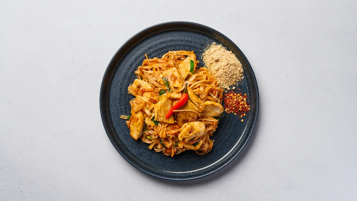49. Kycklingfilé med Pad Thai