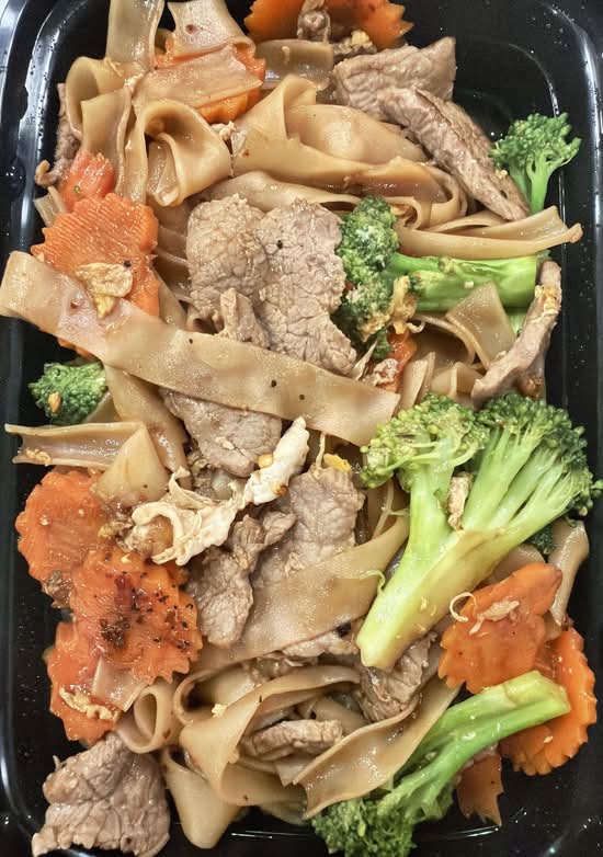 Pad See-Ew Noodle