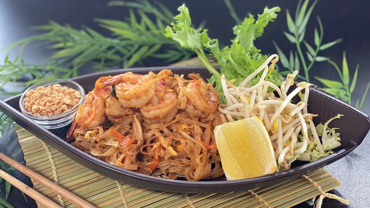 Pad Thai óriás garnéla rákkal