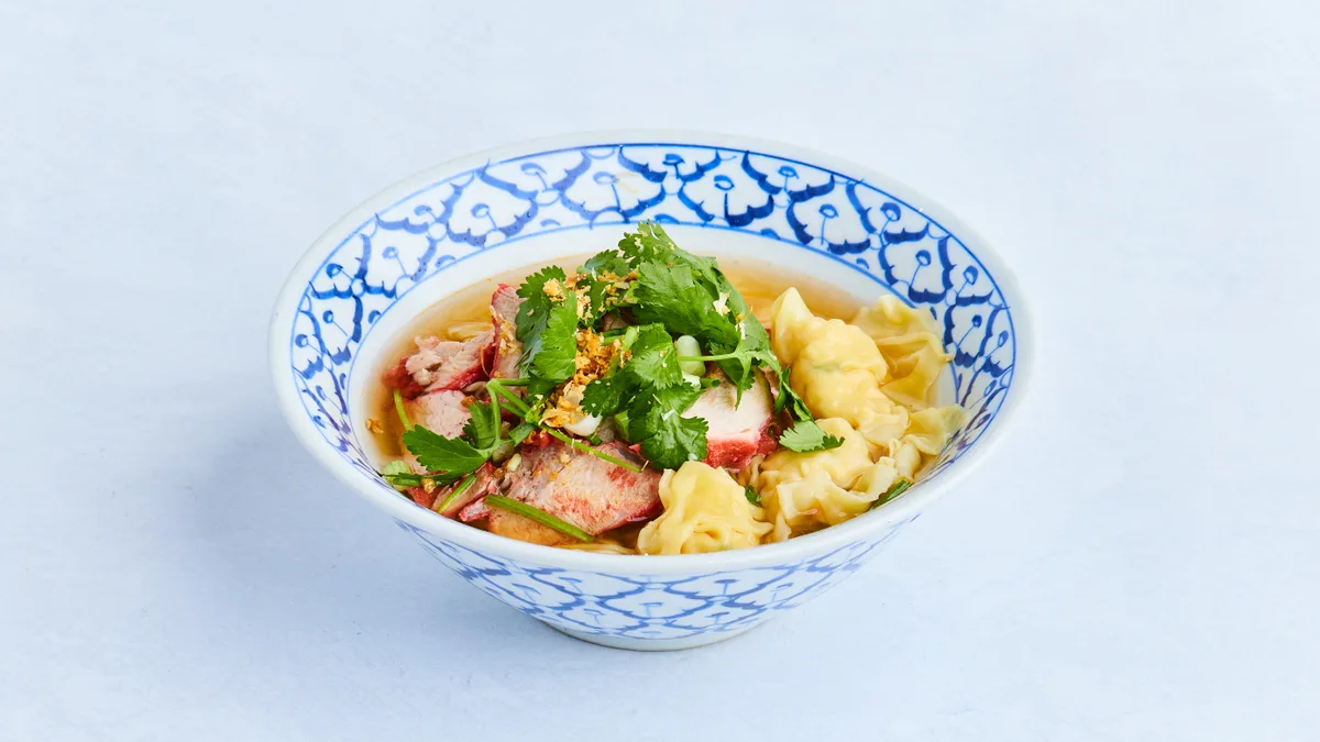 36. Baa Mee Moo Daeng Geaw