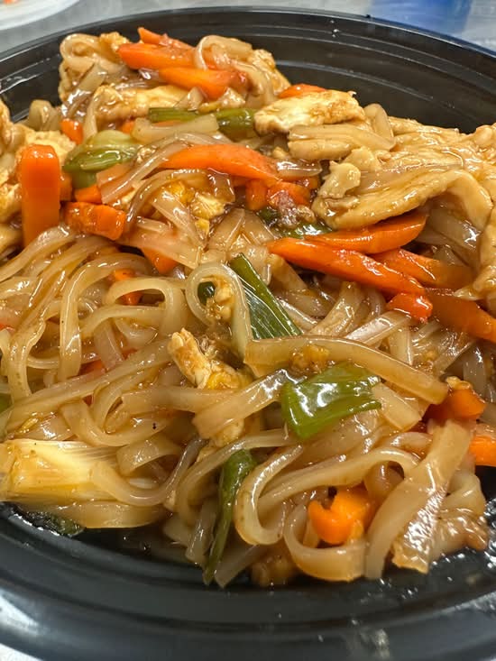 Lunch - Pad Thai (Gluten-Free Menu)
