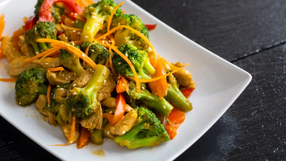 BROCOLLI CHICKEN WITH RICE