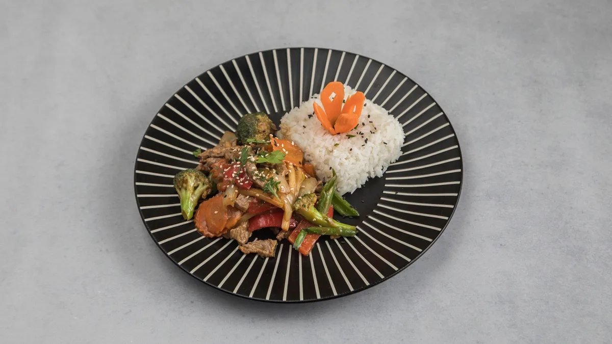 DRAGON BEEF WITH RICE