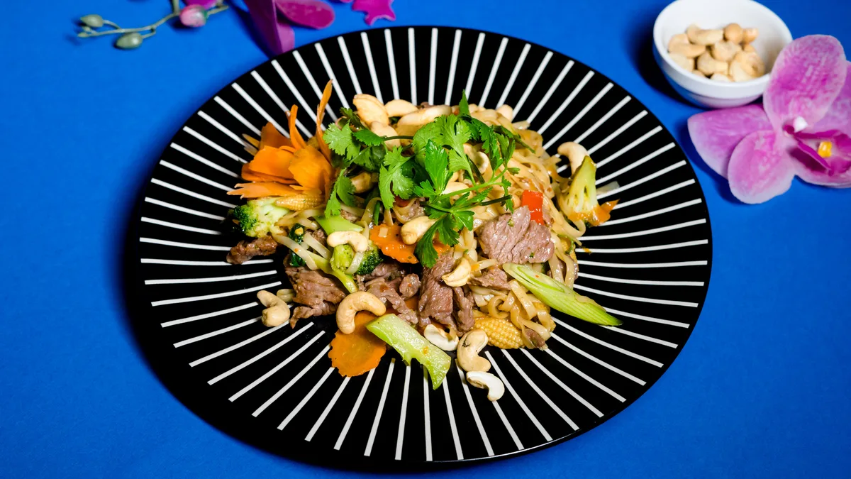 Jungle Noodles Beef