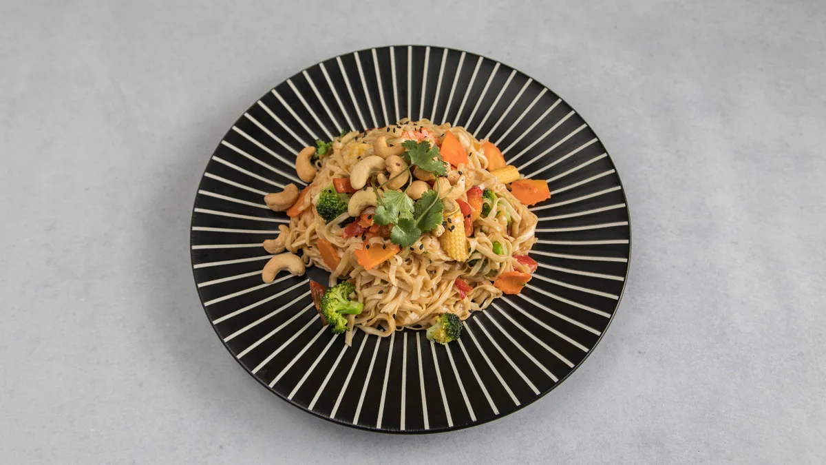 Jungle Noodles with Cashew and Broccoli