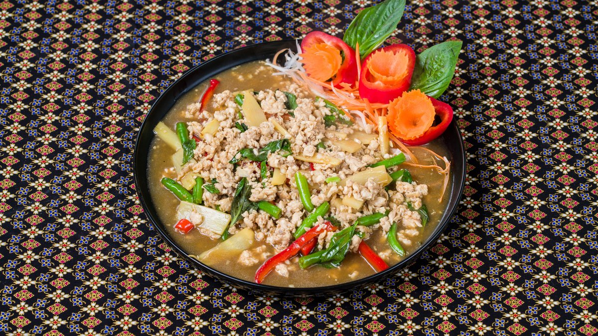 65. Pad Gra Phao  🌶️🌶️🌶️ - kuřecí