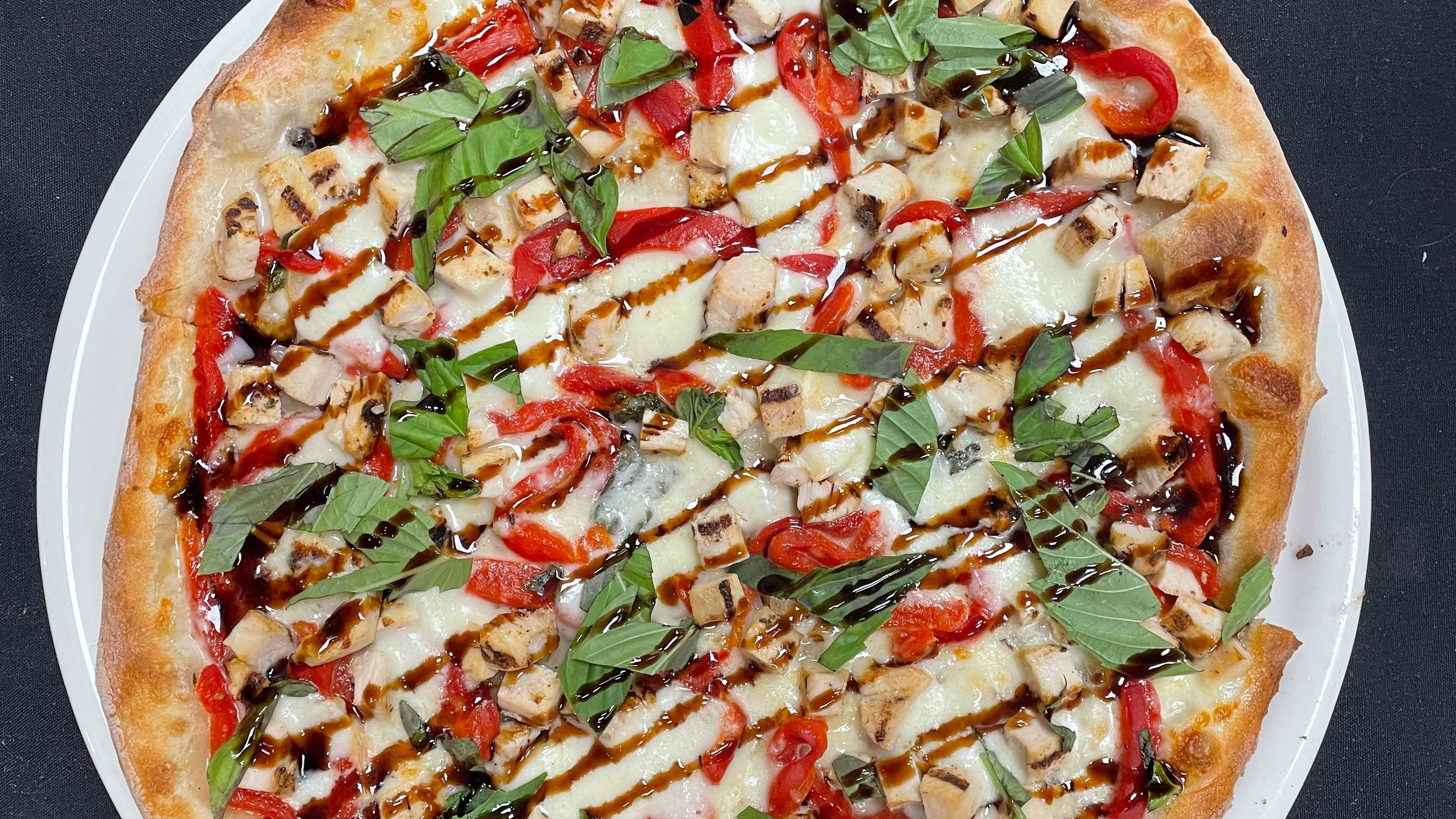 Chicken and Roasted Red Peppers Pizza