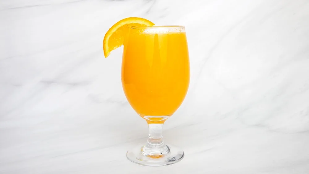 Nypressad apelsinjuice