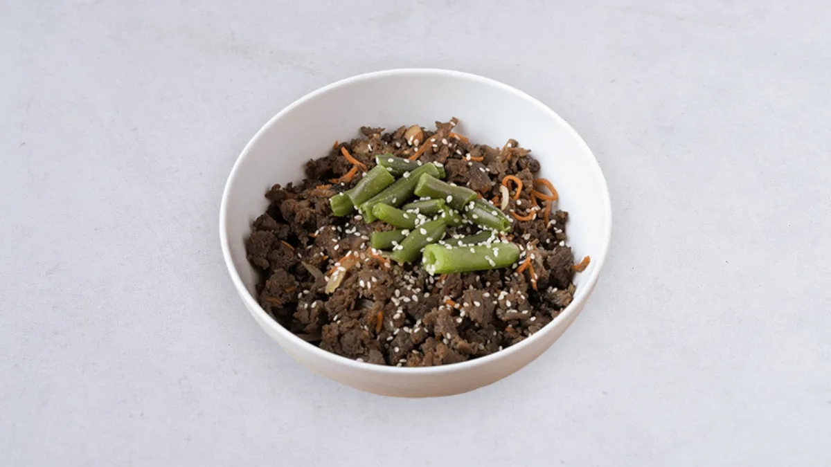 Bulgogi rice and kimchi