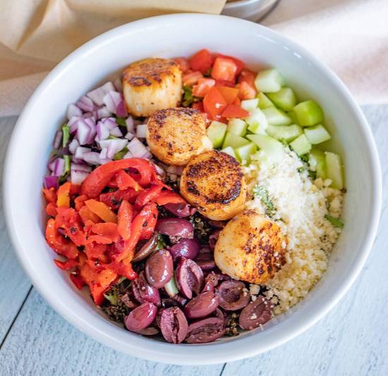 Mediterranean Basil Quinoa Bowl