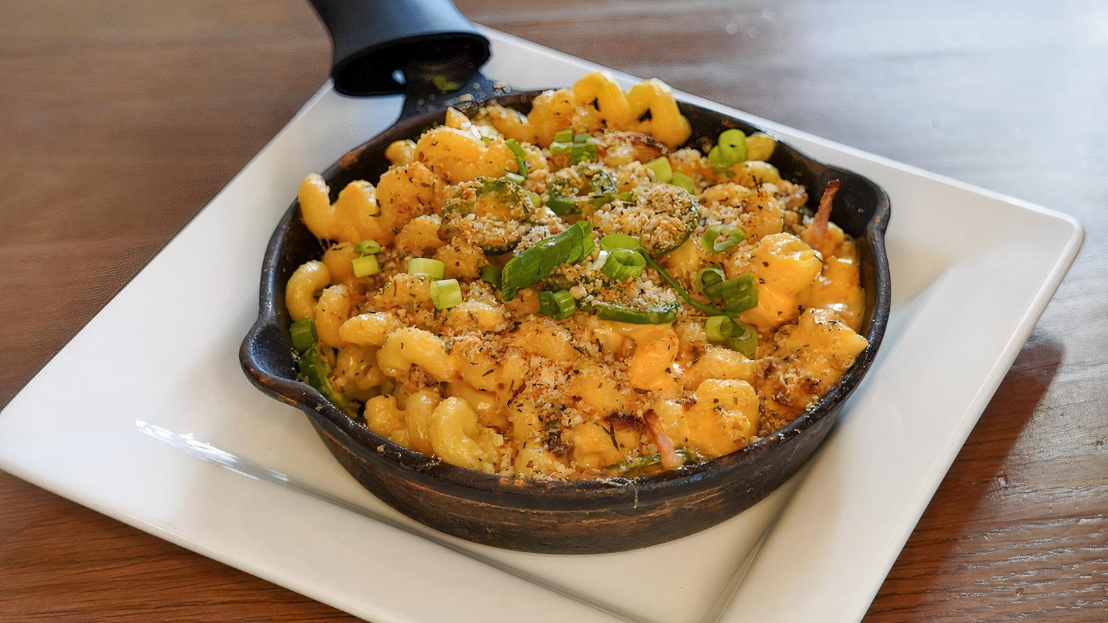 Loaded Mac and Cheese Skillet