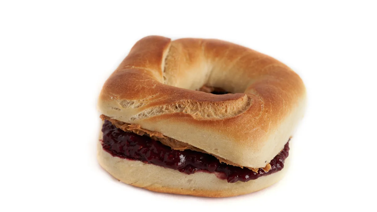 XL PBandJ bagel - Földimogyoróvajas lekváros kézműves kocka bagel