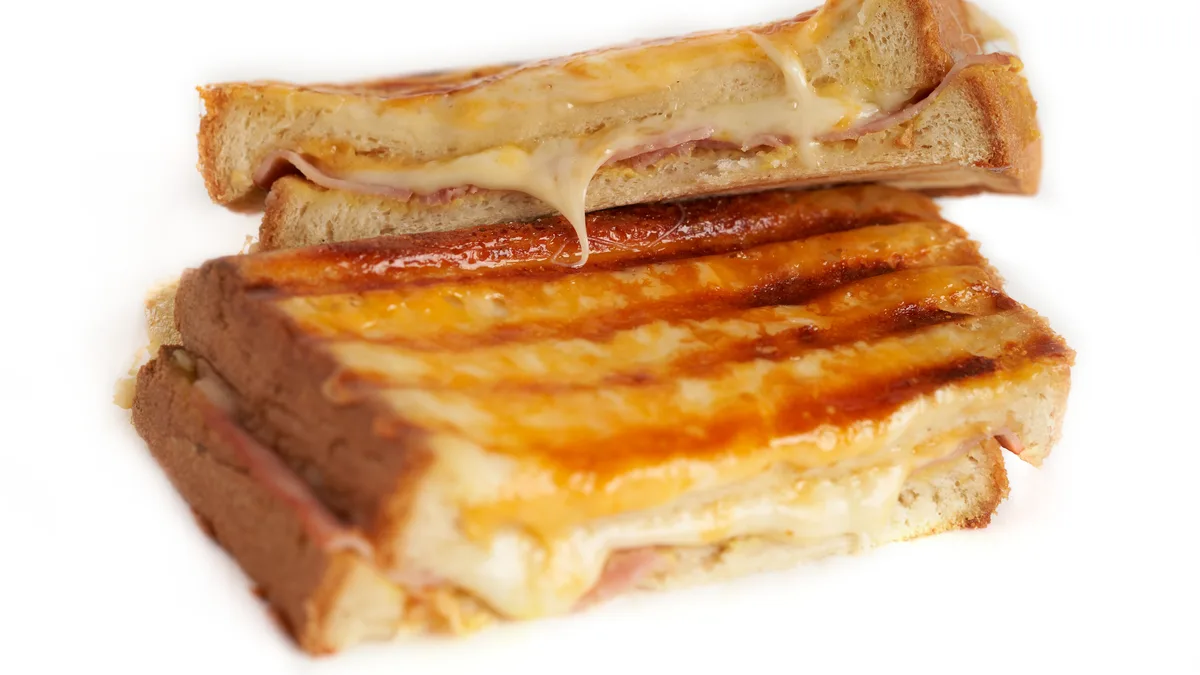 XL Salami toast - Szalámis toast (sourdough)