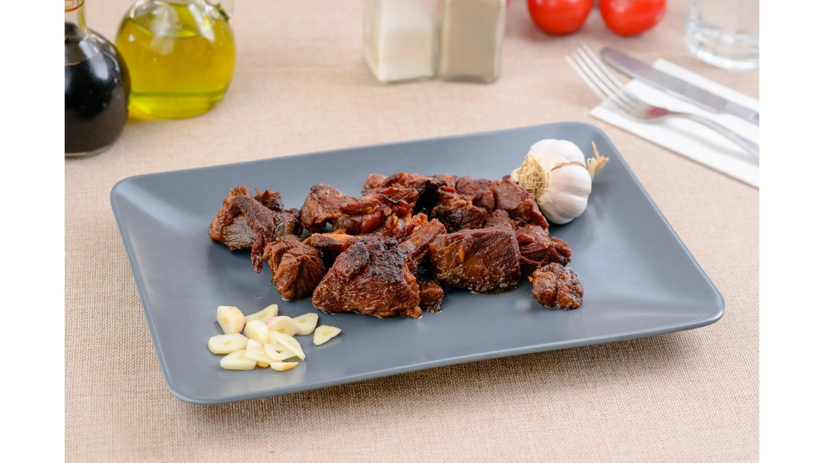 Pastrama de berbecut la tuci